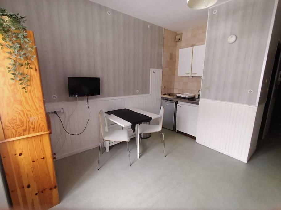 Studio Idealement Situe A Ax Les Thermes Ax-les-Thermes Luaran gambar